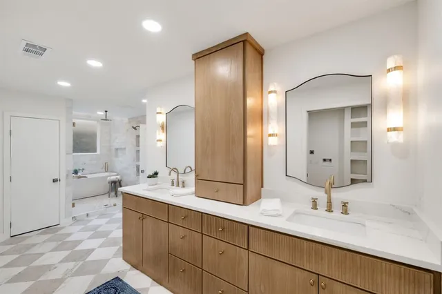 $925,000 | 10944 Yorksprings Drive, Dallas, TX 75218