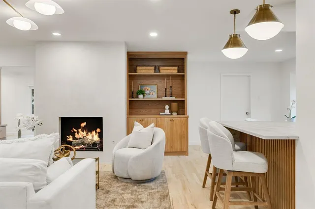 $925,000 | 10944 Yorksprings Drive, Dallas, TX 75218