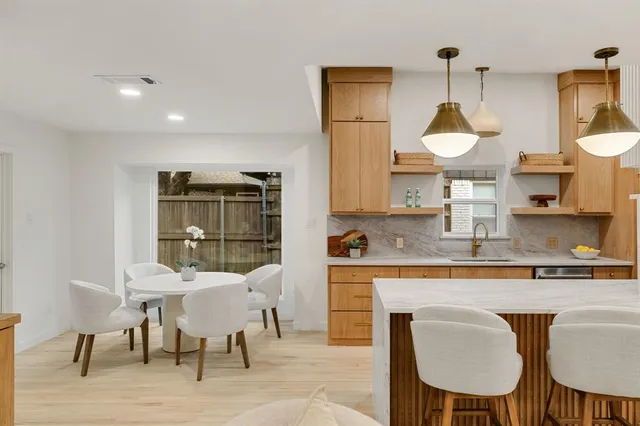 $925,000 | 10944 Yorksprings Drive, Dallas, TX 75218