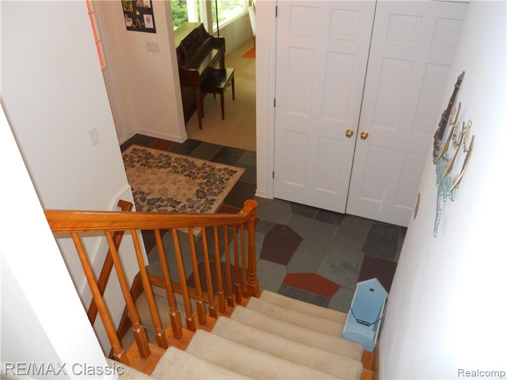937 Rock Spring Road Bloomfield Hills, MI 48304 - Photo 24 of 41