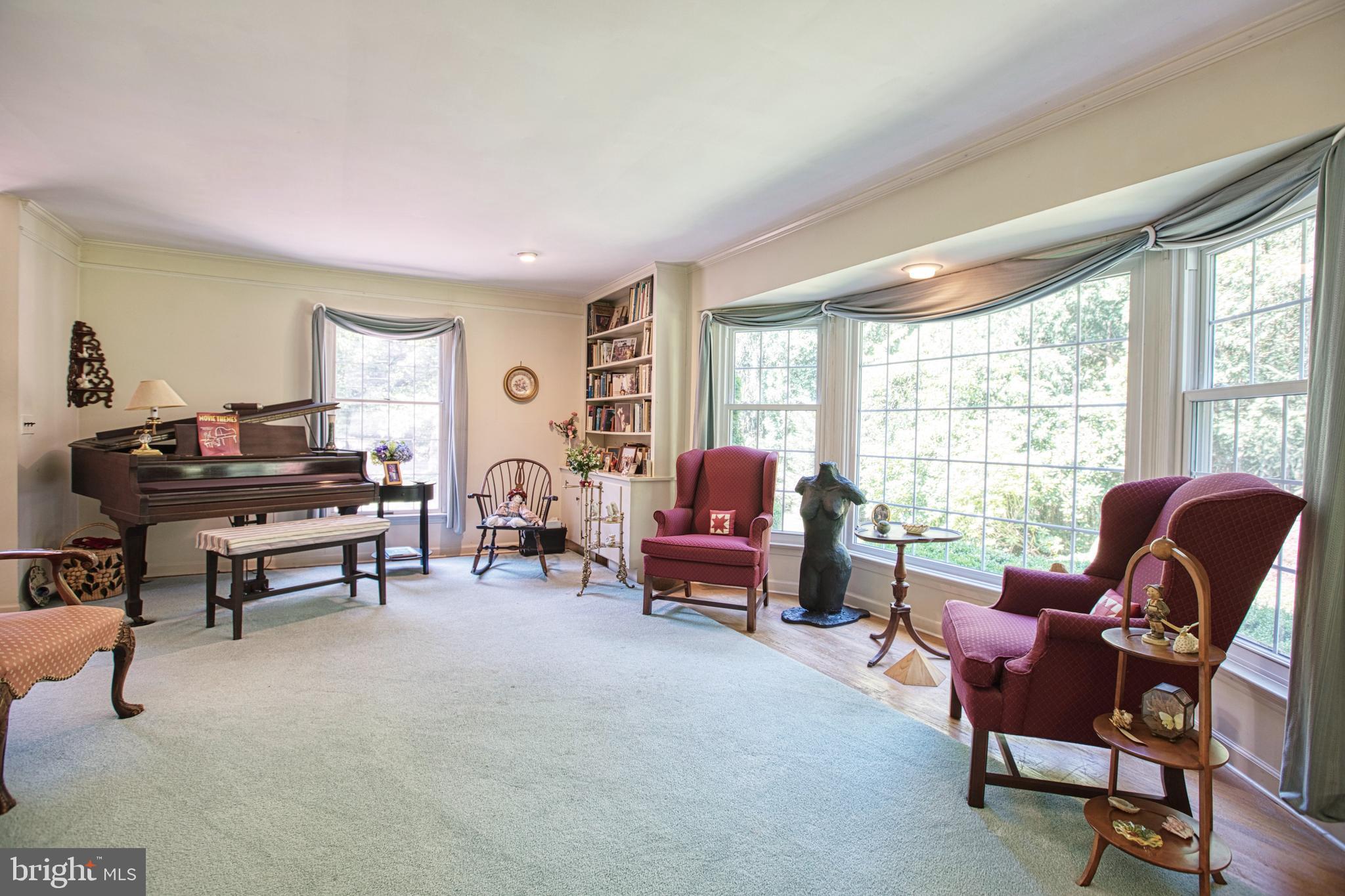 4 Sunset Road Lawrenceville, NJ 08648 - Photo 11 of 43 Living room