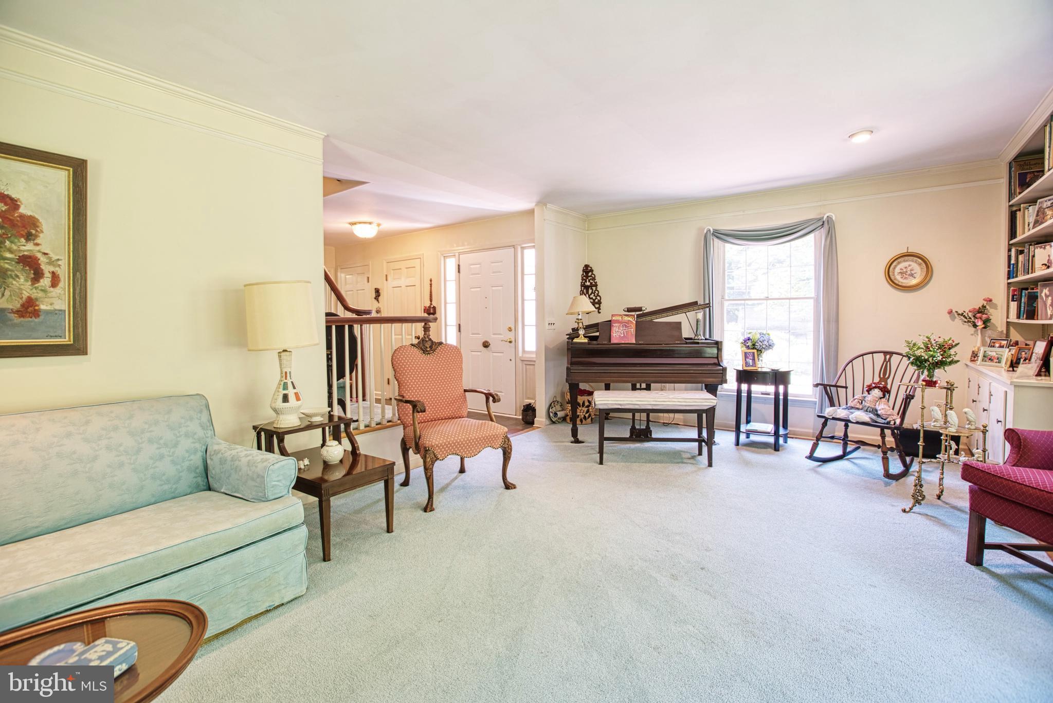 4 Sunset Road Lawrenceville, NJ 08648 - Photo 15 of 43 Living room