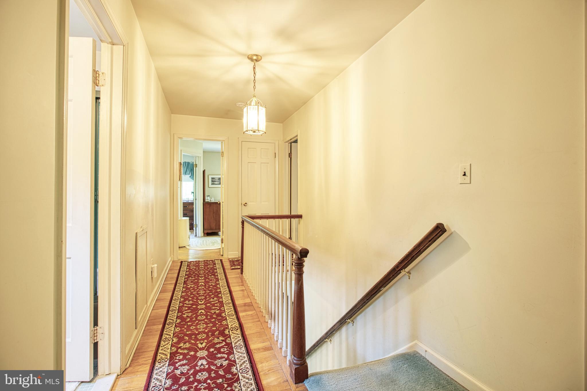 4 Sunset Road Lawrenceville, NJ 08648 - Photo 29 of 43 Upper hallway