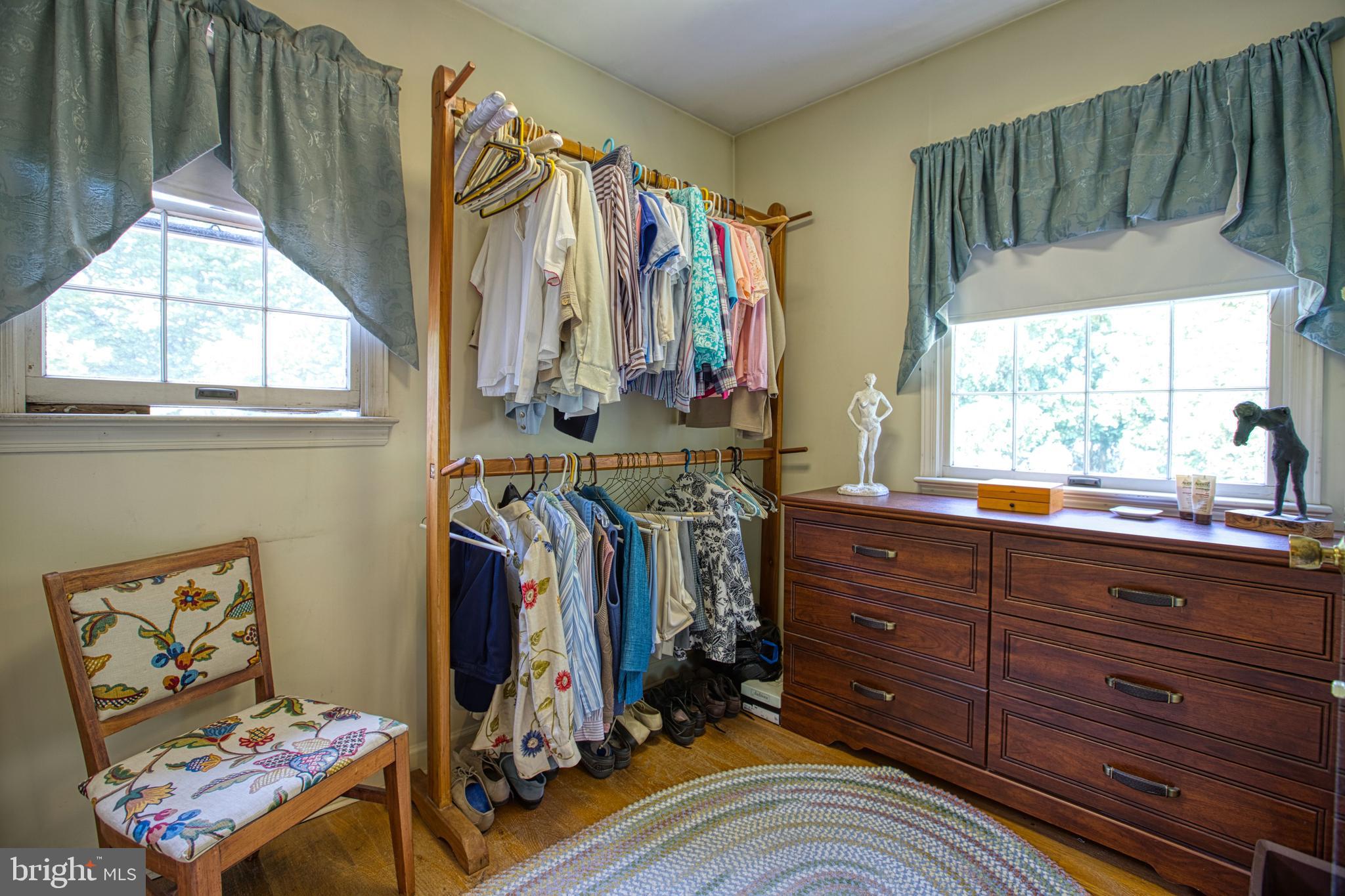 4 Sunset Road Lawrenceville, NJ 08648 - Photo 32 of 43 Primary walk in closet