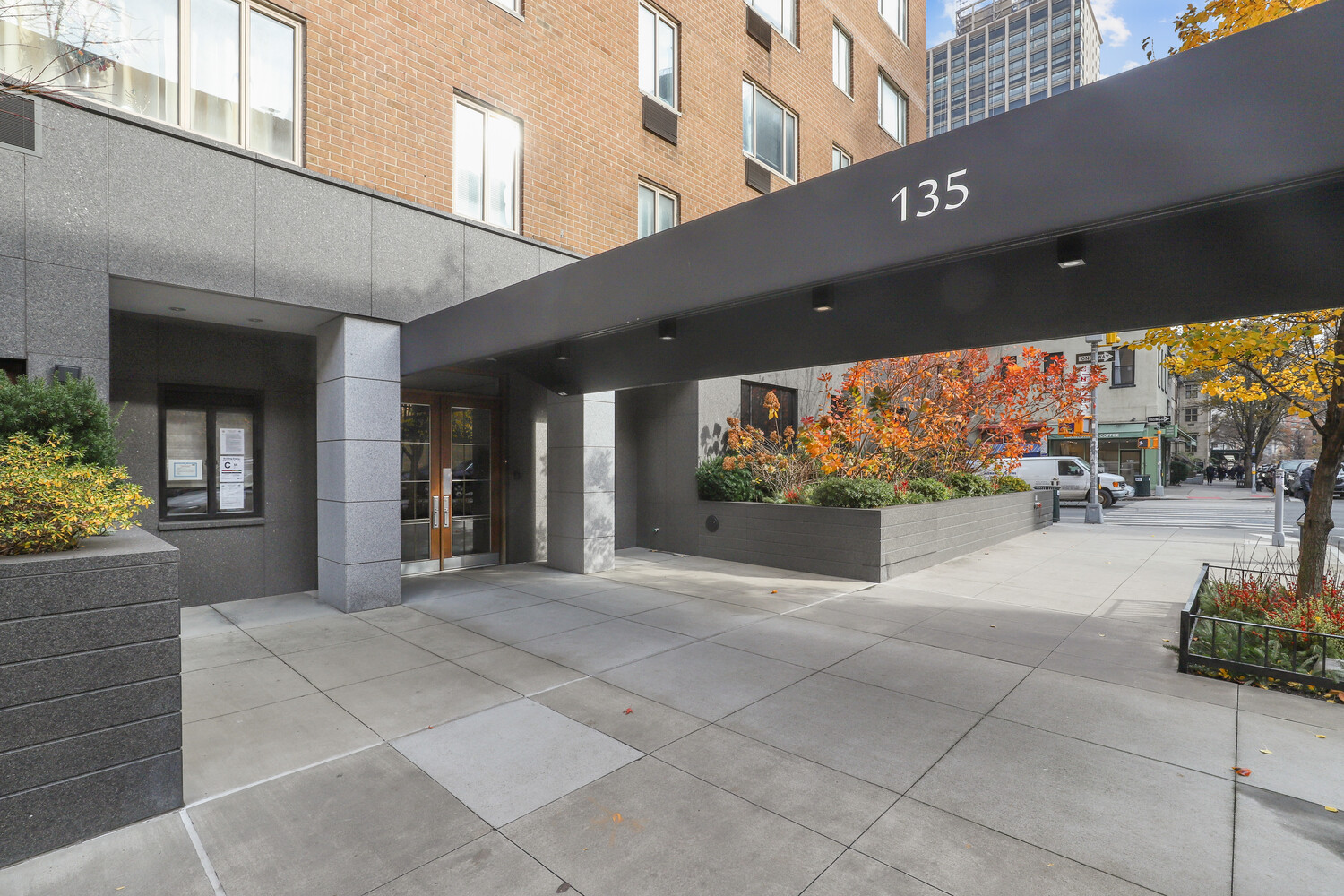 135 East 71st Street, Unit 3D Manhattan, NY 10021 - Photo 10 of 11 a view of a building with a patio