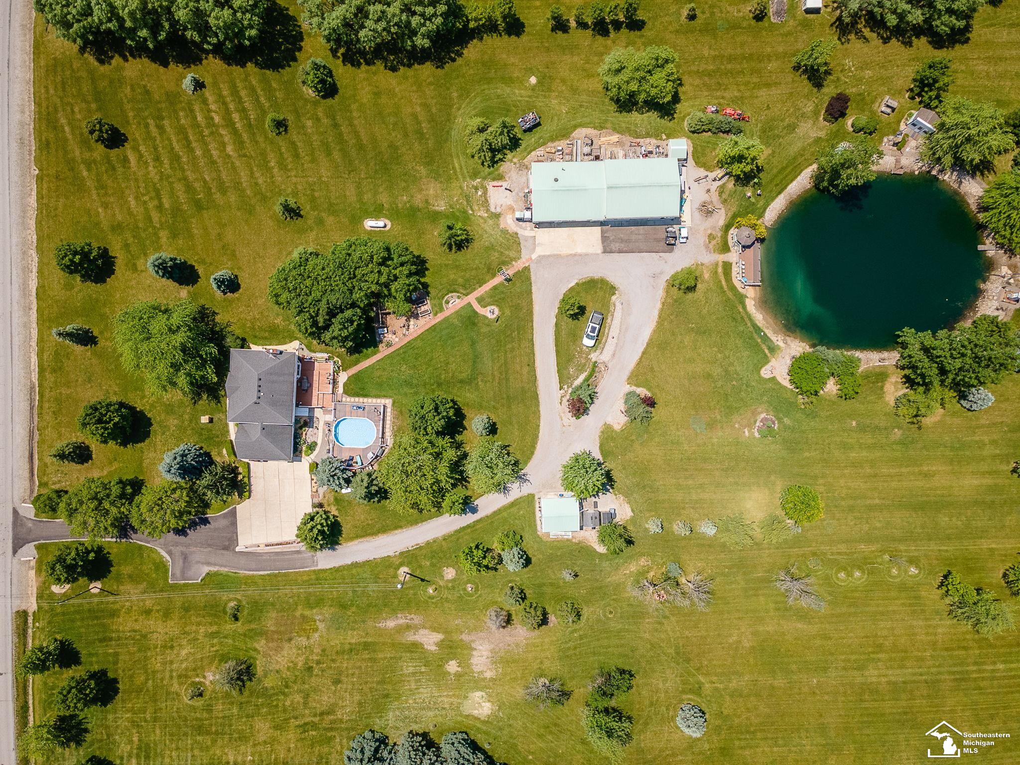 2223 Fix Road Monroe, MI 48162 - Photo 2 of 86