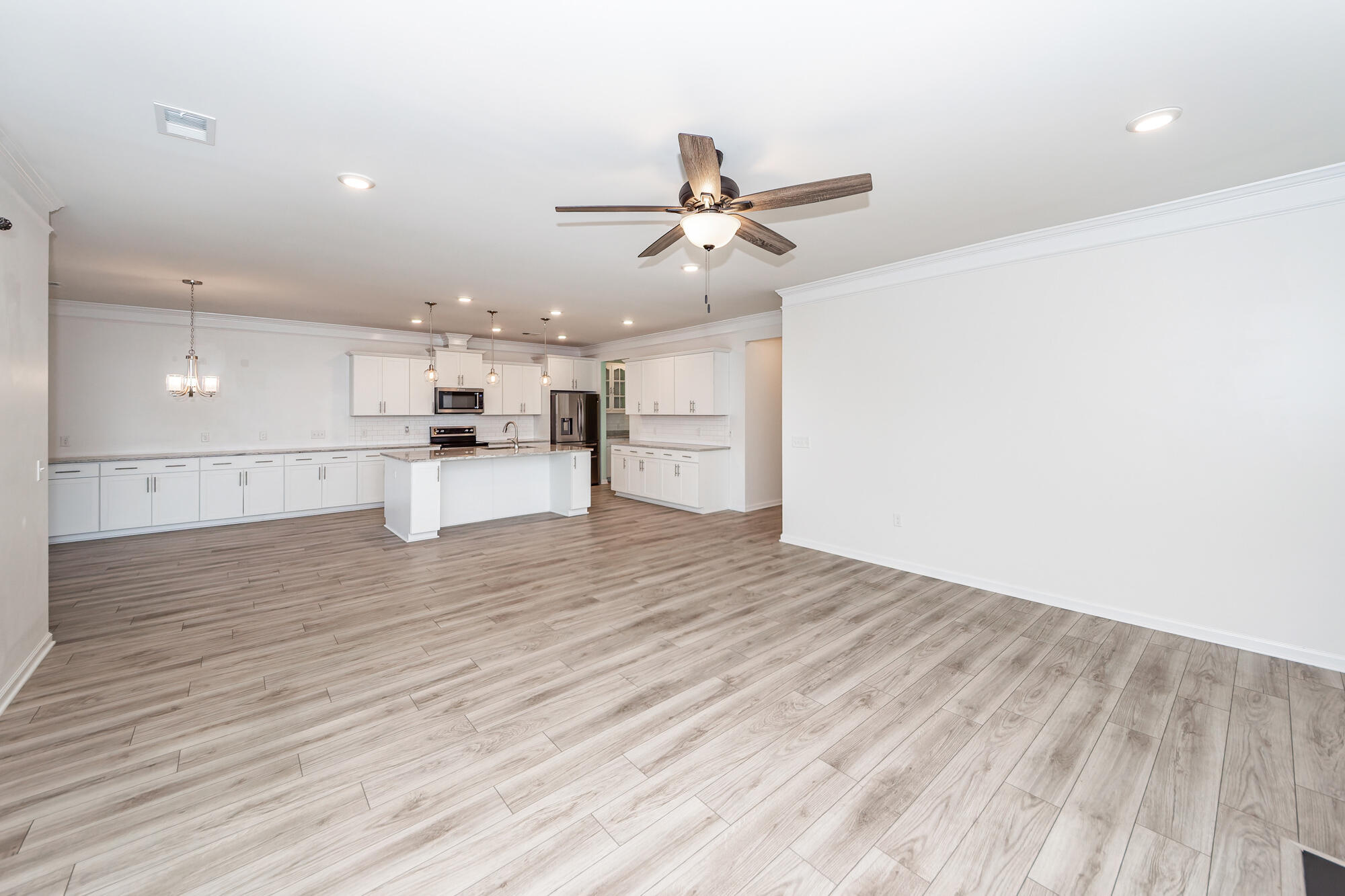 121 Lakelyn Road Moncks Corner, SC 29461 - Photo 18 of 40 23