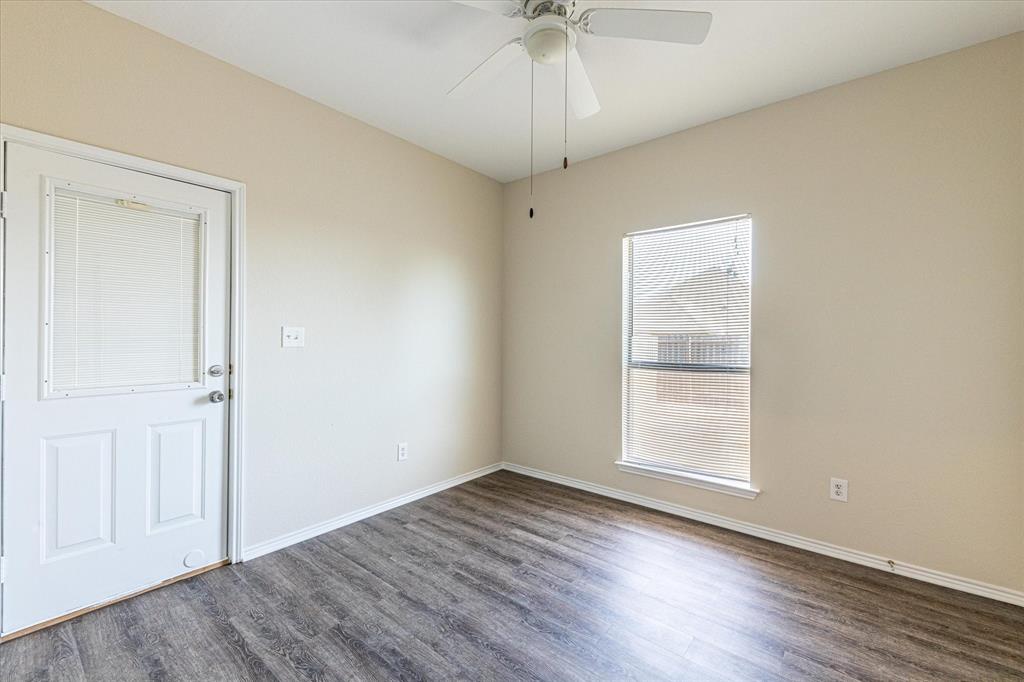 101 Collett Court Weatherford, TX 76088 - Photo 15 of 22 Gallery Image 15