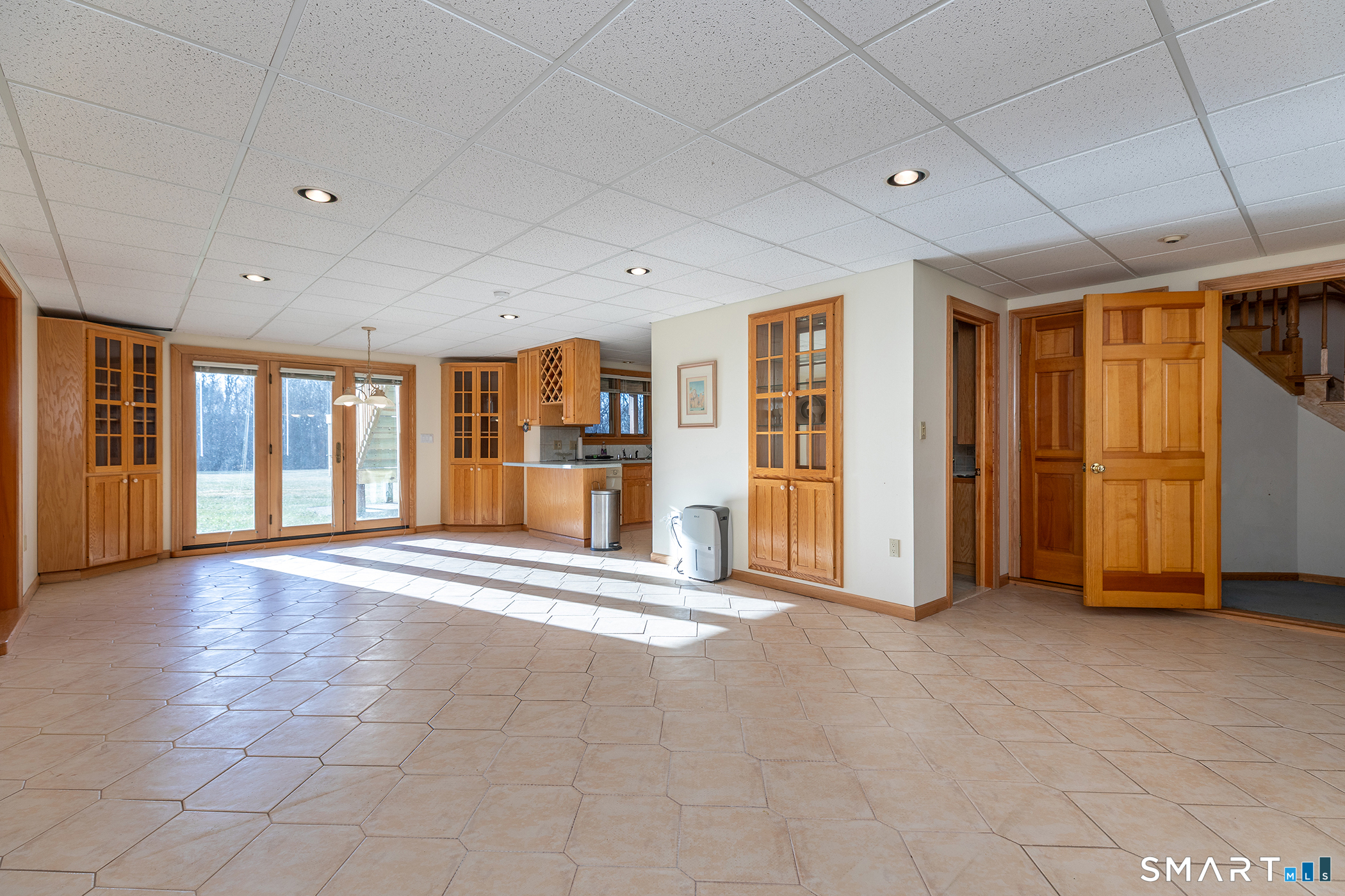 233 Southbury Road Roxbury, CT 06783 - Photo 38 of 38 a view of an empty room with a window