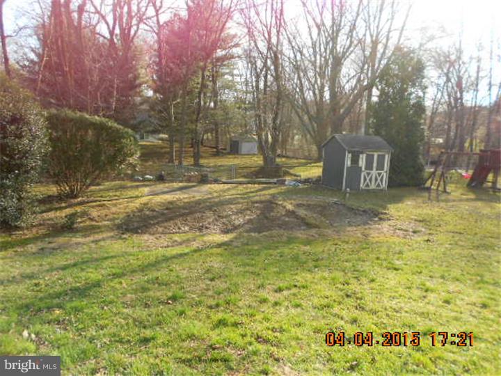 107 Morgan Road Aston, PA 19014 - Photo 6 of 24 Back Yard