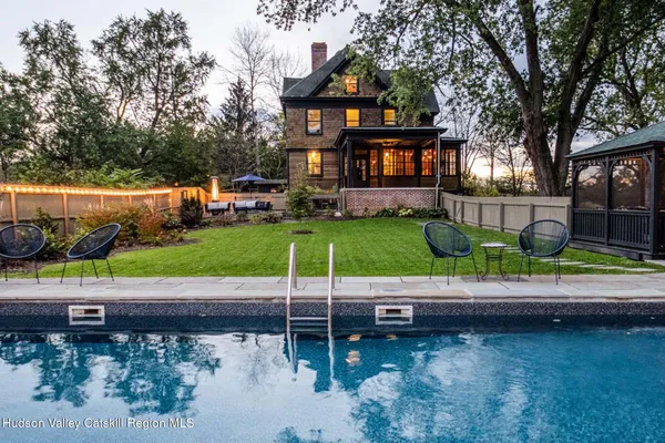 $1,175,000 | 4174 Highway 9W, Saugerties, NY 12490