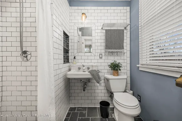 $1,175,000 | 4174 Highway 9W, Saugerties, NY 12490