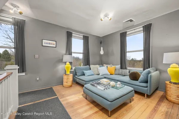 $1,175,000 | 4174 Highway 9W, Saugerties, NY 12490