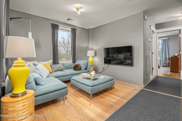 $1,175,000 | 4174 Highway 9W, Saugerties, NY 12490
