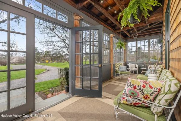 $1,175,000 | 4174 Highway 9W, Saugerties, NY 12490