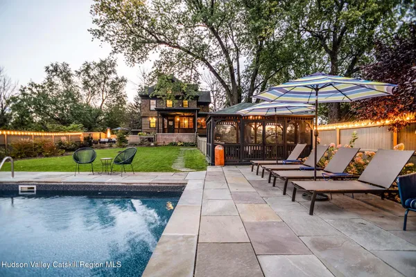 $1,175,000 | 4174 Highway 9W, Saugerties, NY 12490