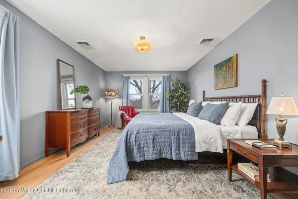 $1,175,000 | 4174 Highway 9W, Saugerties, NY 12490