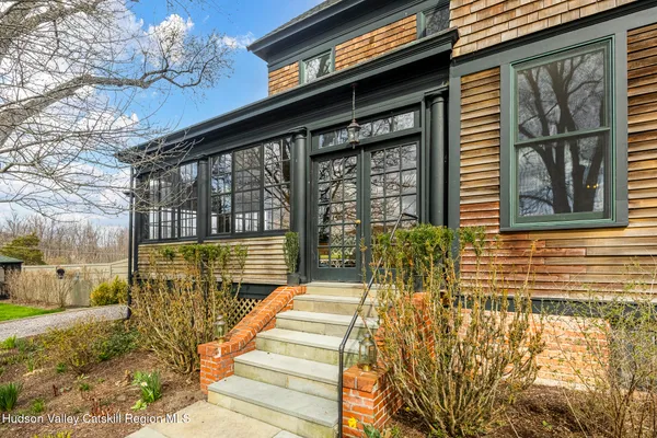 $1,175,000 | 4174 Highway 9W, Saugerties, NY 12490