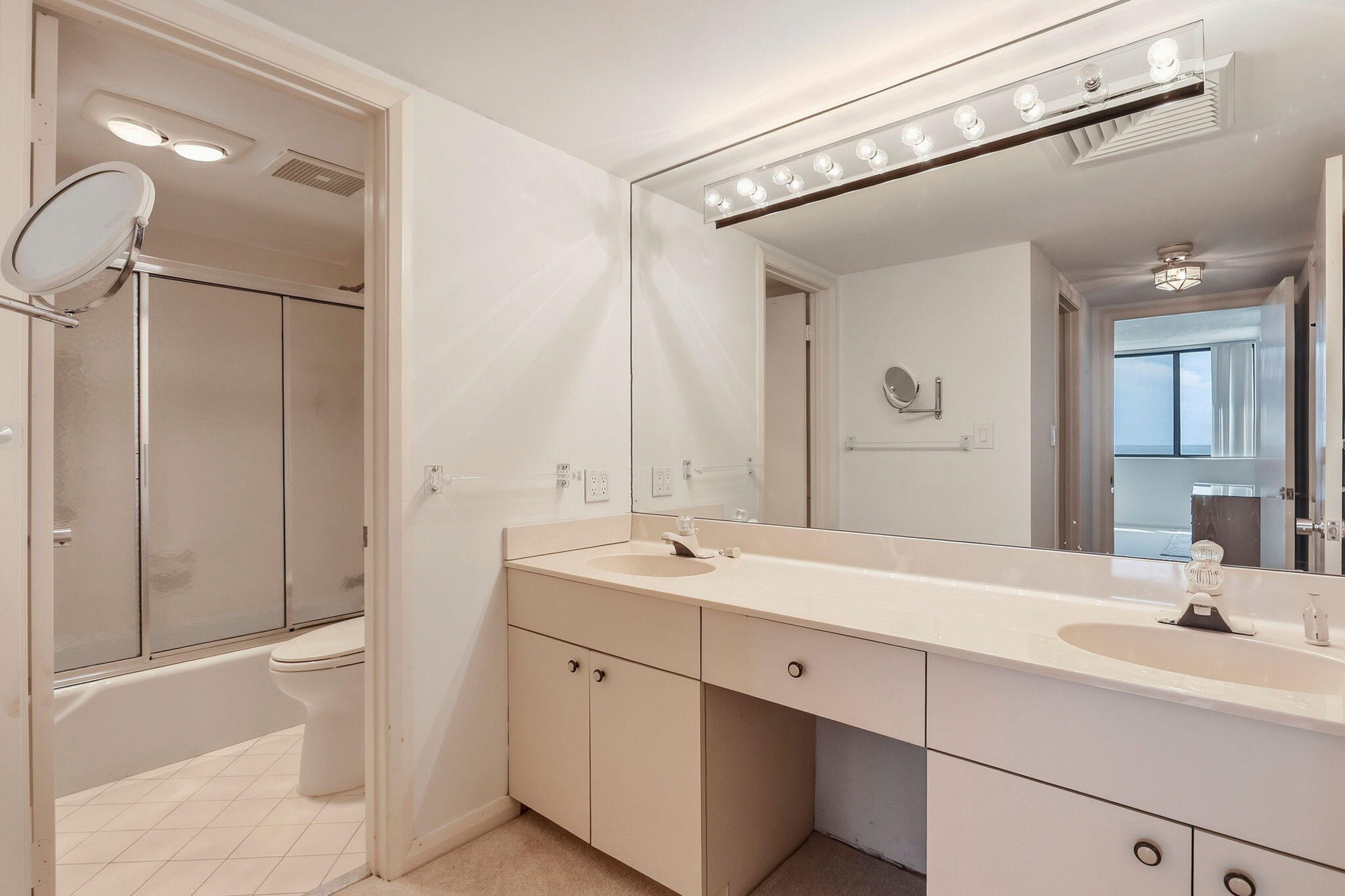 6885 North Ocean Boulevard, Unit 1010 Ocean Ridge, FL 33435 - Photo 38 of 57 Primary Bathroom