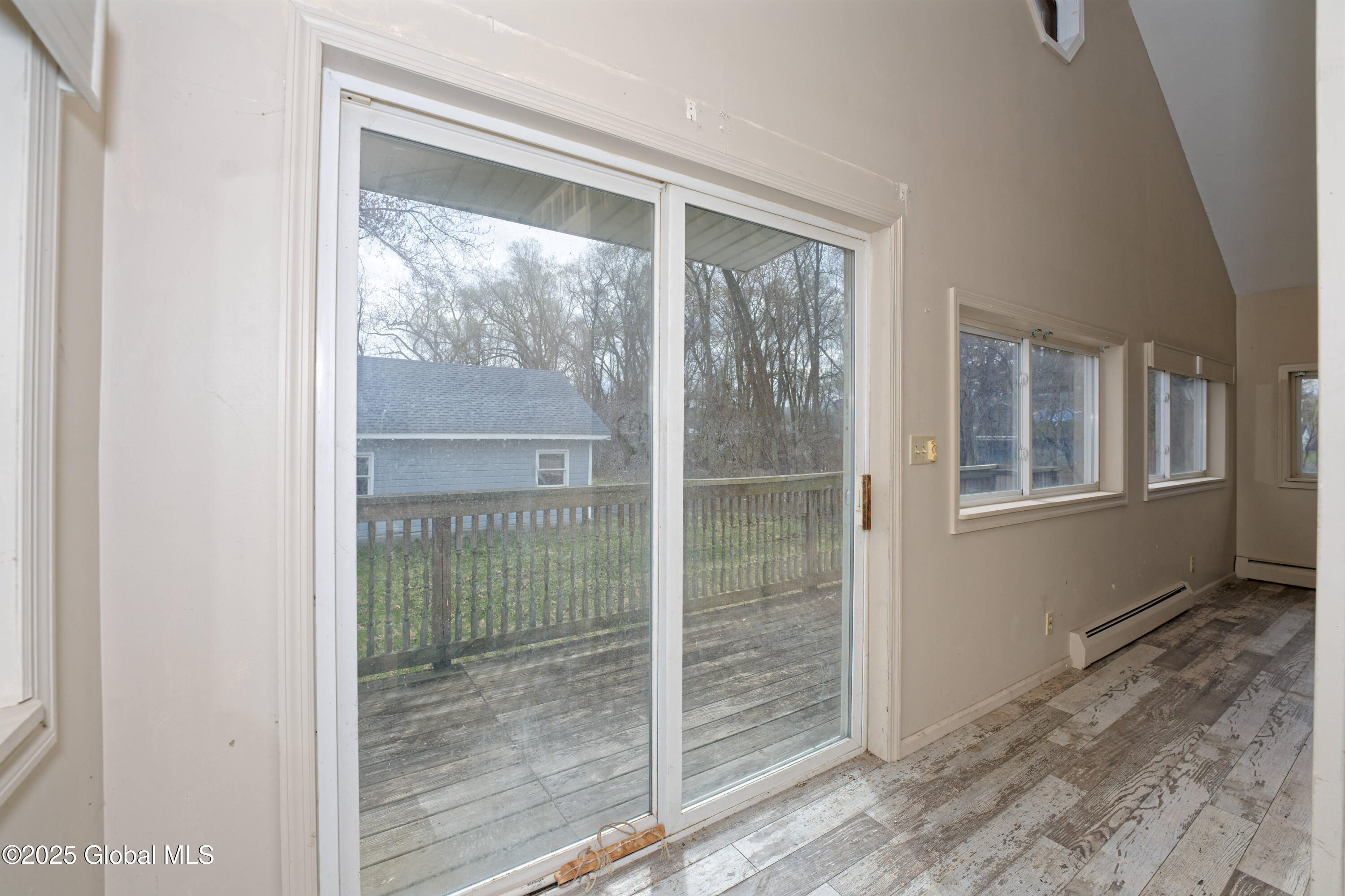 387 Hudson River Road Halfmoon, NY 12188 - Photo 17 of 43 3 Sunroom 3