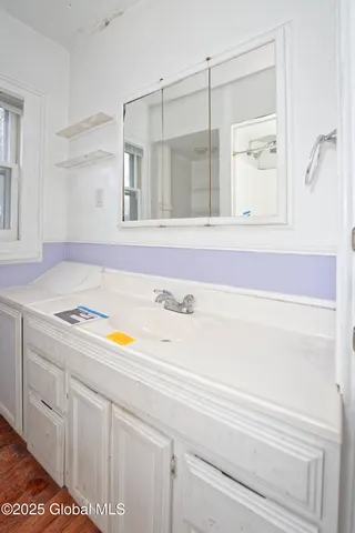 $190,000 | 387 Hudson River Road, Halfmoon, NY 12188