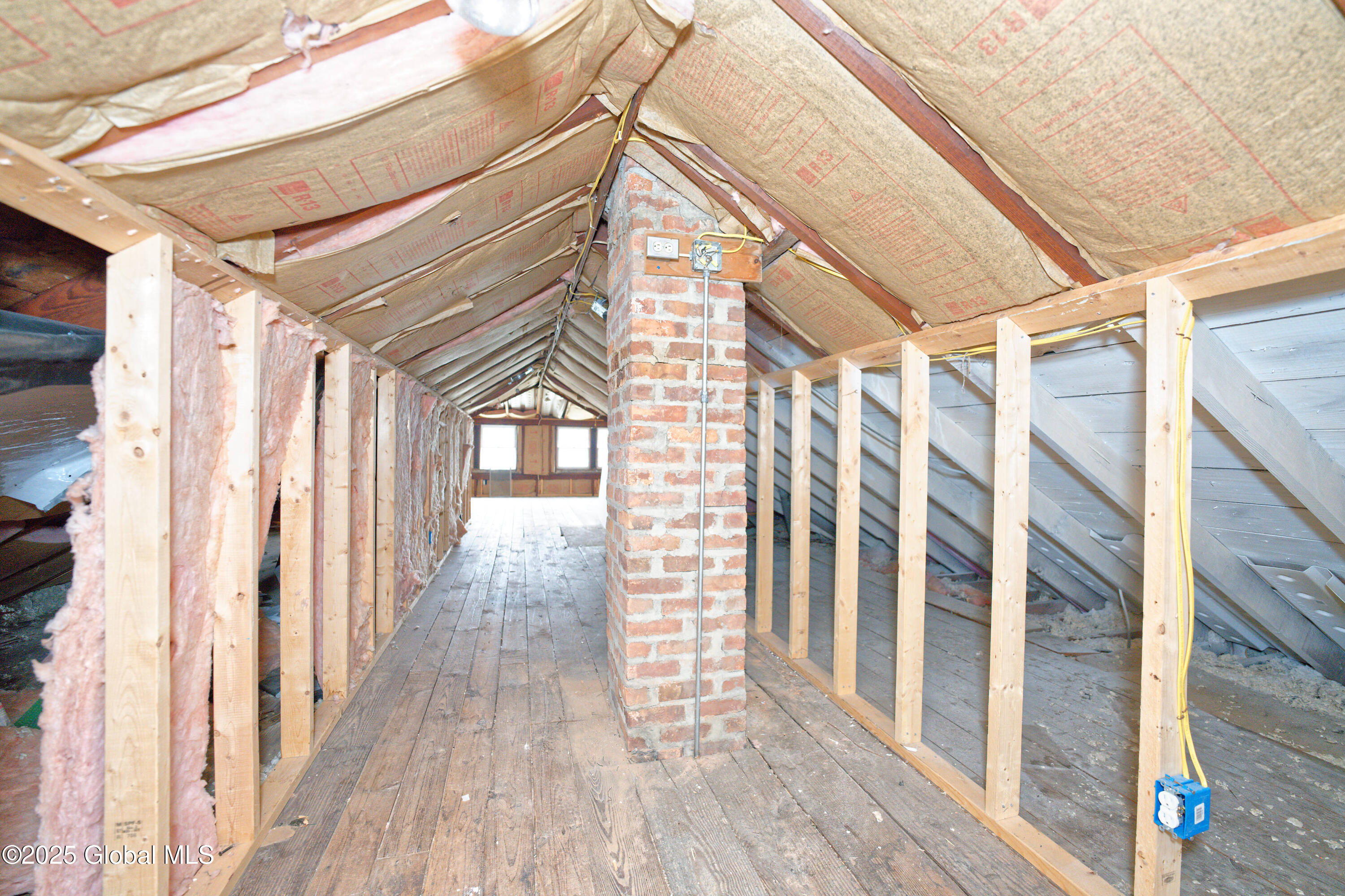 387 Hudson River Road Halfmoon, NY 12188 - Photo 27 of 43 6 Attic 1