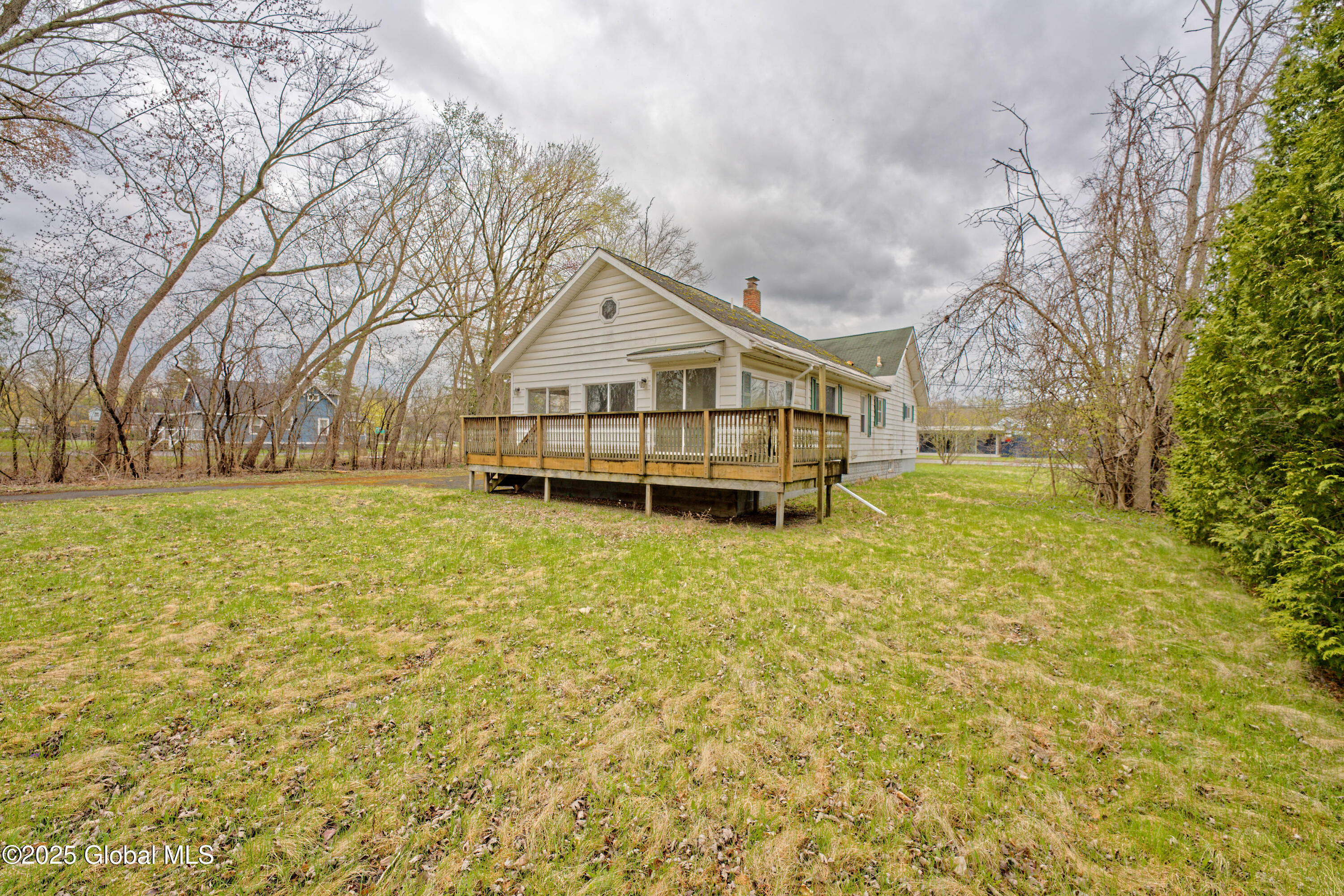 387 Hudson River Road Halfmoon, NY 12188 - Photo 34 of 43 Yard 5