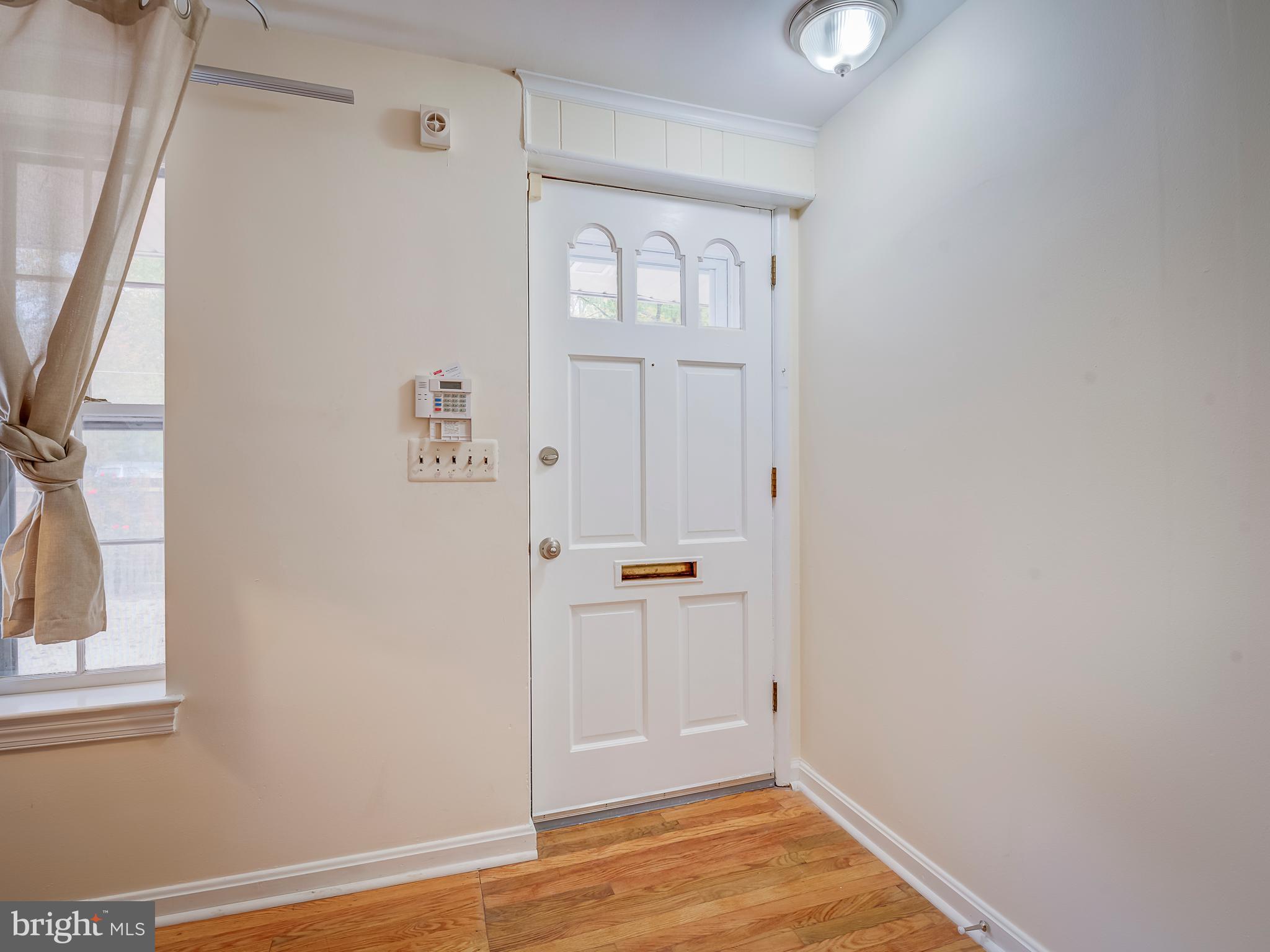 2004 Arcola Avenue Silver Spring, MD 20902 - Photo 4 of 43 Entrance to beautiful hardwood floors