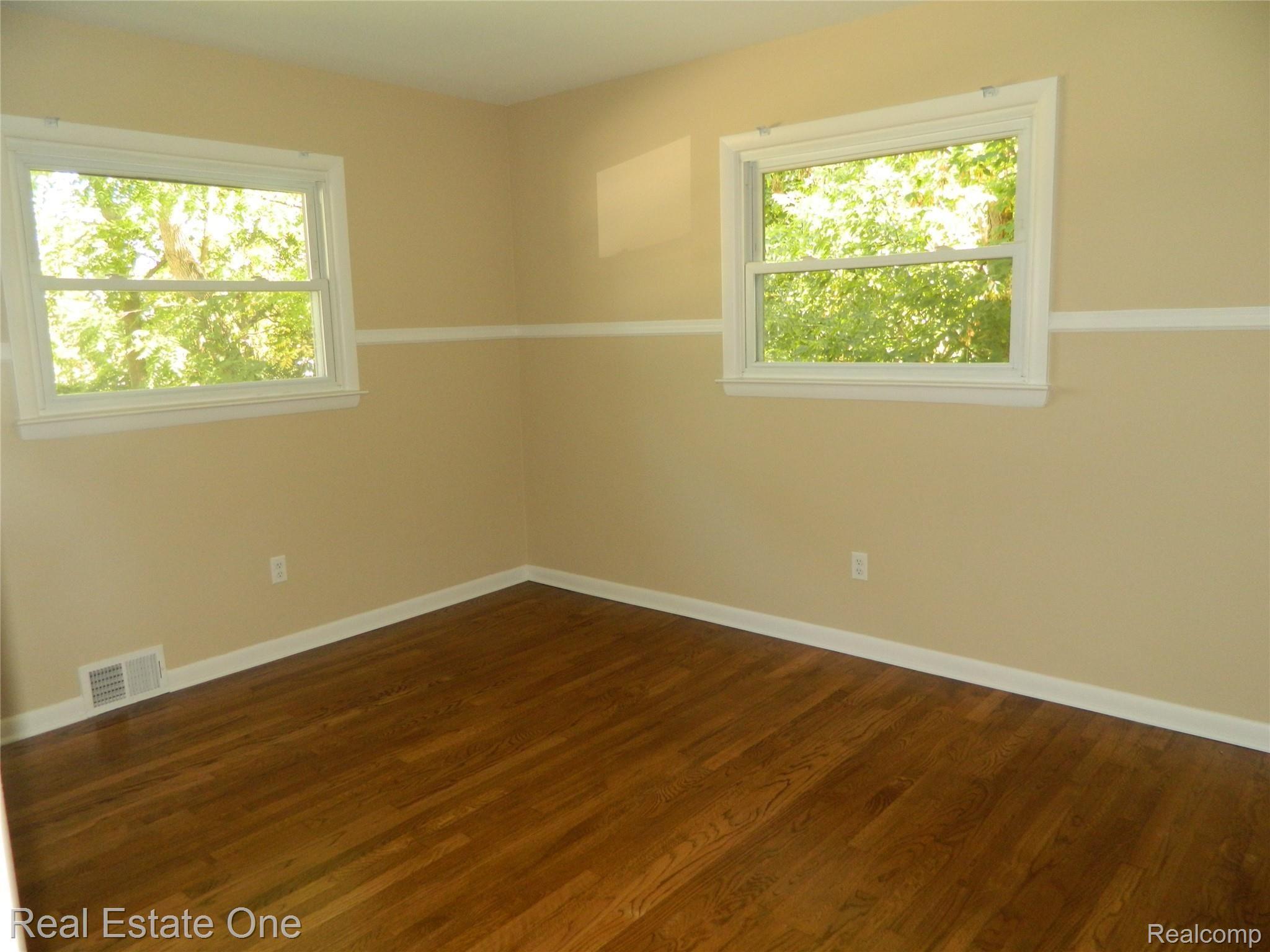 5621 Livernois Road Troy, MI 48098 - Photo 13 of 15 Bedroom #2