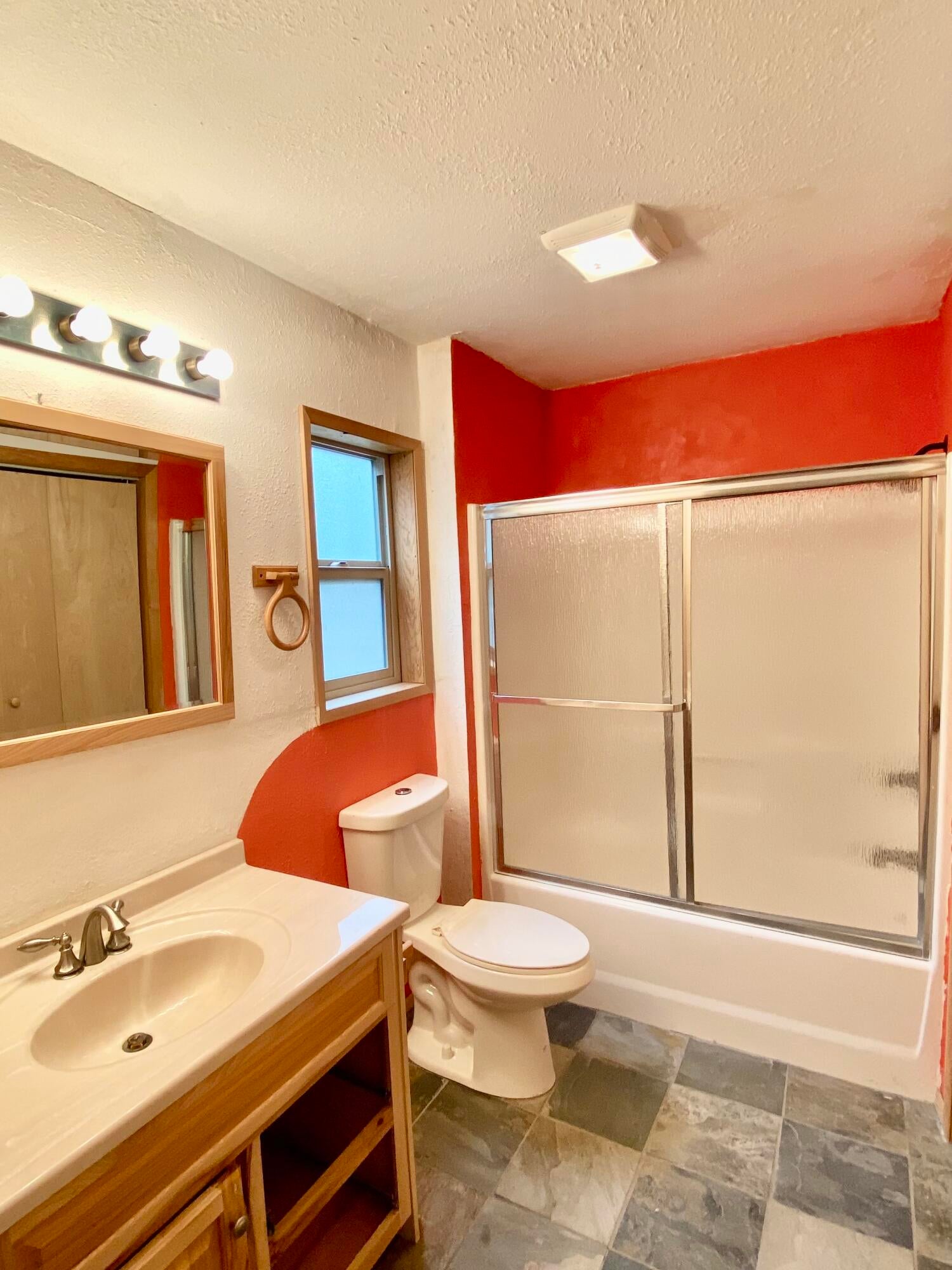 54896 Huntington Road Bend, OR 97707 - Photo 19 of 65 Downstairs Bath