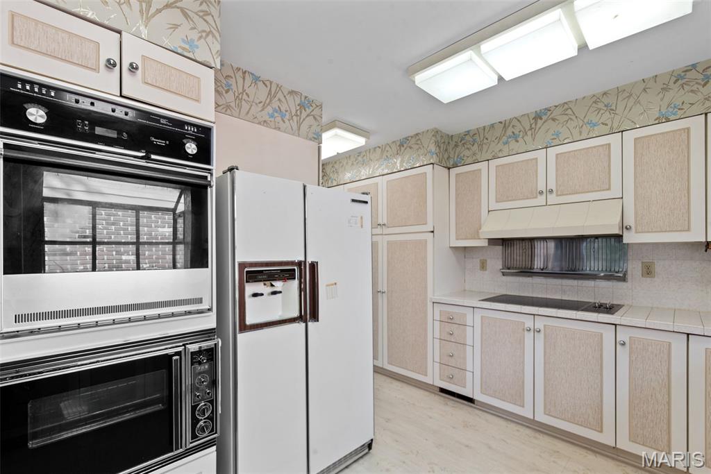 330 Morristown Court Chesterfield, MO 63017 - Photo 12 of 41