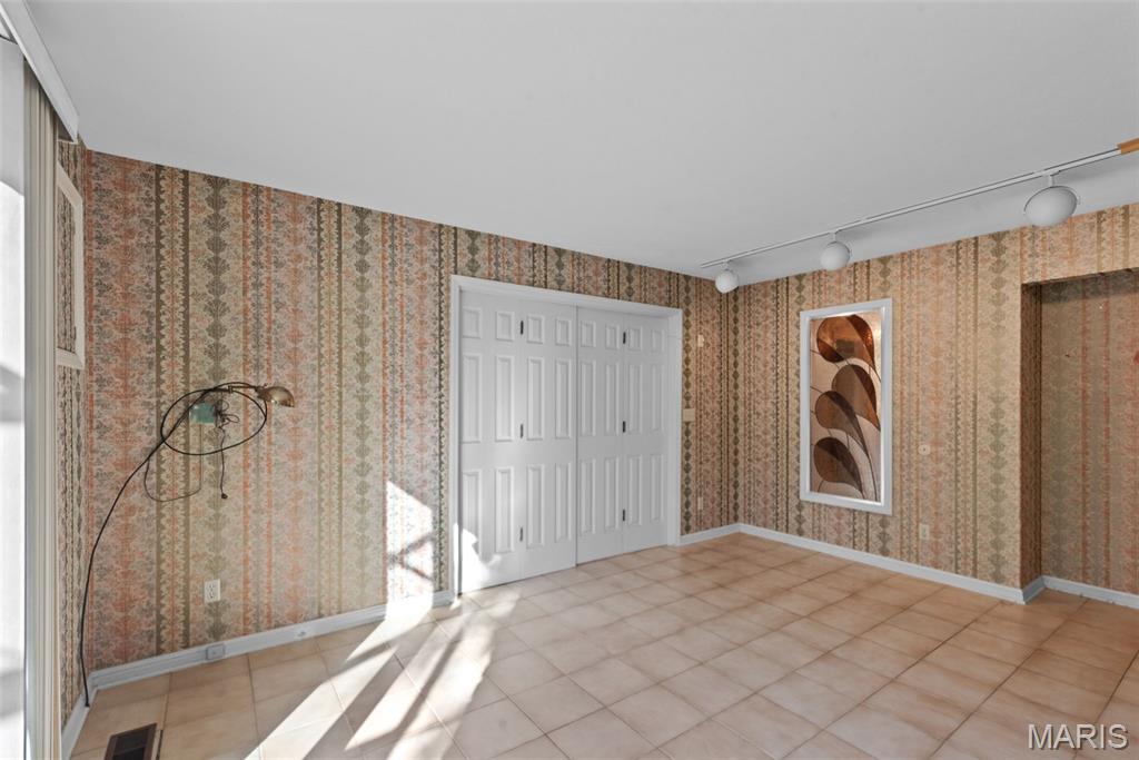 330 Morristown Court Chesterfield, MO 63017 - Photo 16 of 41