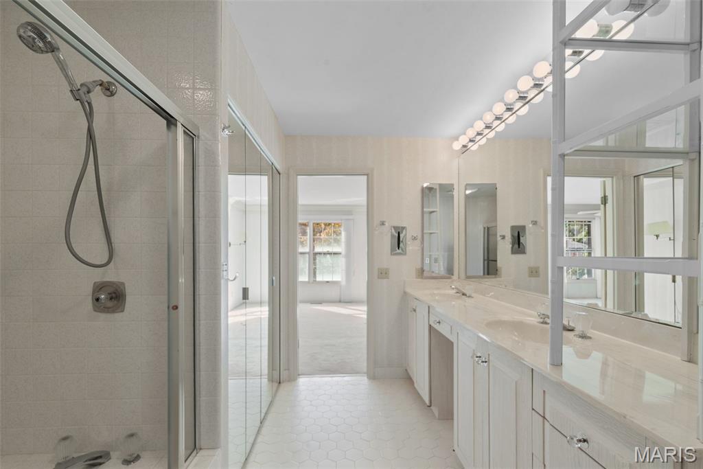 330 Morristown Court Chesterfield, MO 63017 - Photo 31 of 41