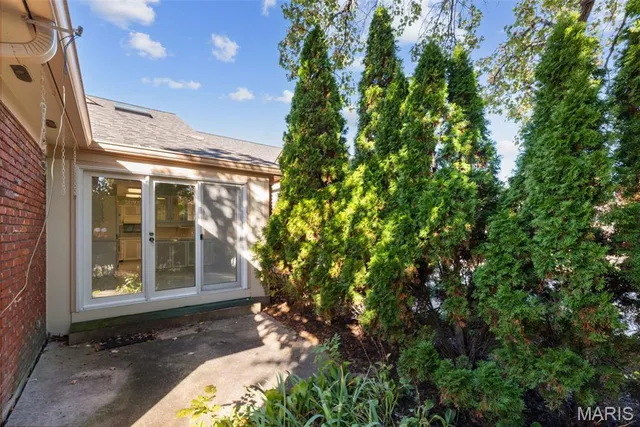 $499,900 | 330 Morristown Court, Chesterfield, MO 63017