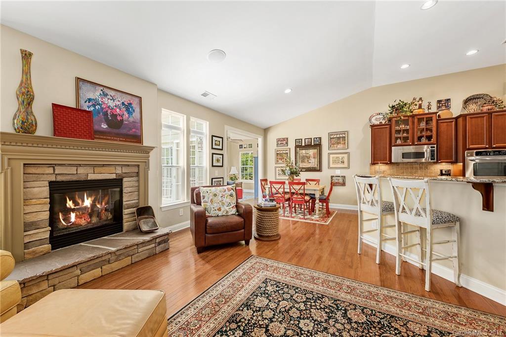 522 Placid Court Tega Cay, SC 29708 - Photo 9 of 24 Gallery Image 9