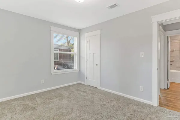 $245,000 | 810 West Lakeview Avenue, Pensacola, FL 32501