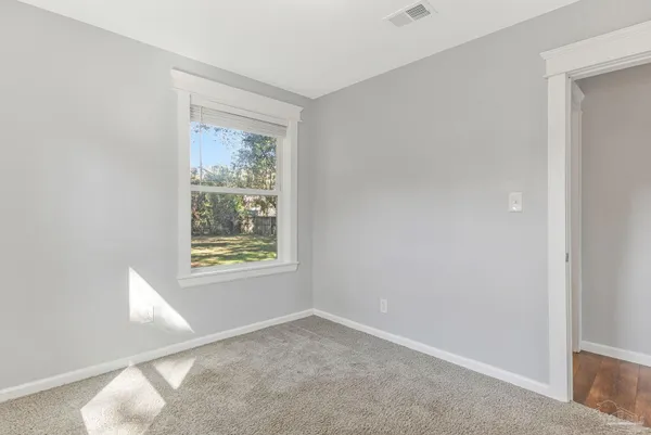 $245,000 | 810 West Lakeview Avenue, Pensacola, FL 32501