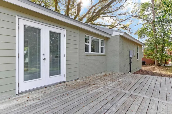 $245,000 | 810 West Lakeview Avenue, Pensacola, FL 32501