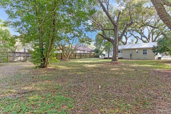 $245,000 | 810 West Lakeview Avenue, Pensacola, FL 32501