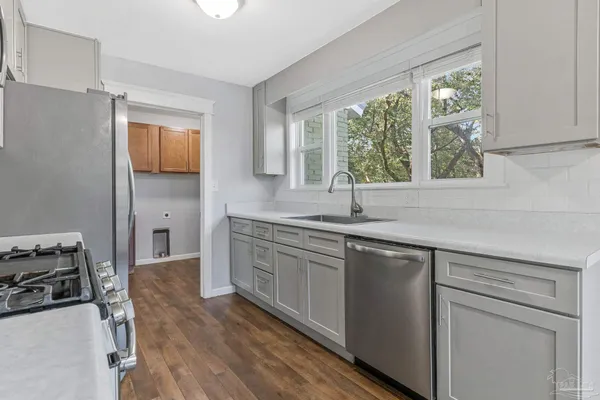 $245,000 | 810 West Lakeview Avenue, Pensacola, FL 32501