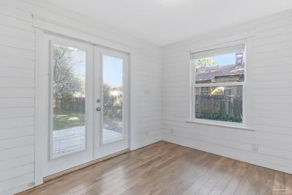$245,000 | 810 West Lakeview Avenue, Pensacola, FL 32501