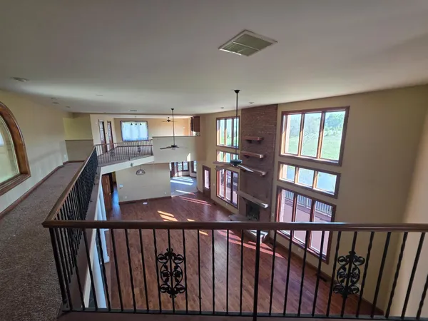$900,000 | 10187 Cherokee Lane, Aurora, IN 47001
