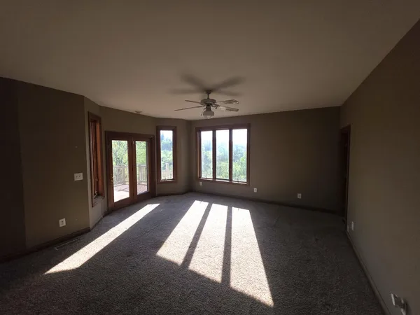 $900,000 | 10187 Cherokee Lane, Aurora, IN 47001