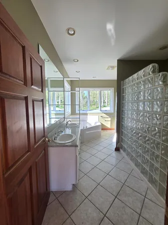 $900,000 | 10187 Cherokee Lane, Aurora, IN 47001
