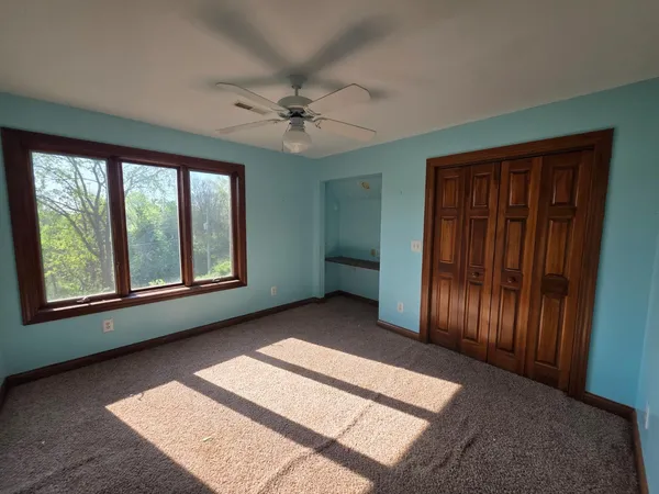 $900,000 | 10187 Cherokee Lane, Aurora, IN 47001