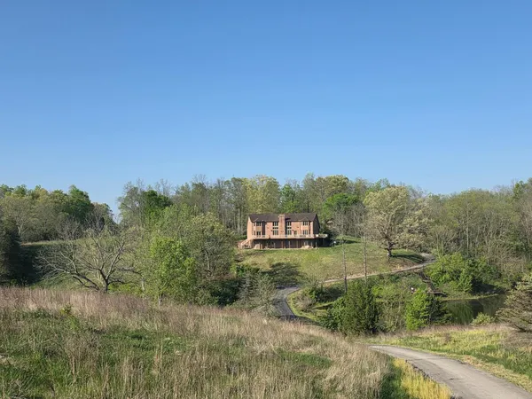 $900,000 | 10187 Cherokee Lane, Aurora, IN 47001