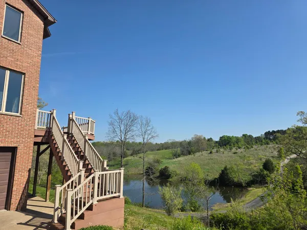$900,000 | 10187 Cherokee Lane, Aurora, IN 47001