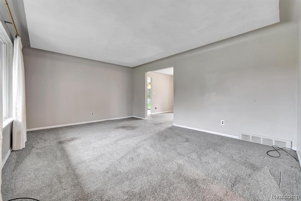 1011 Stellma Lane Rochester Hills, MI 48309 - Photo 18 of 58