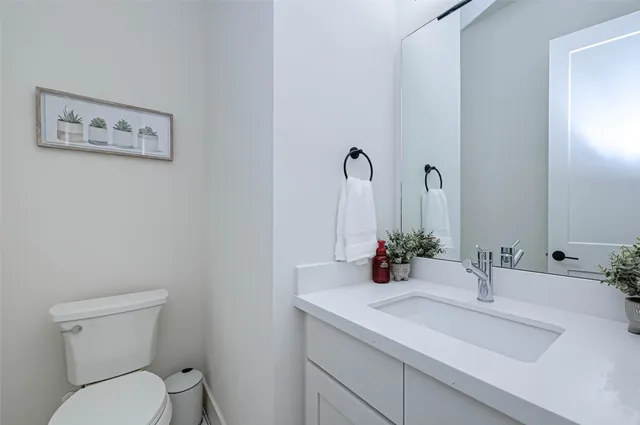 $2,800 | 4101 Edison Street, Houston, TX 77009