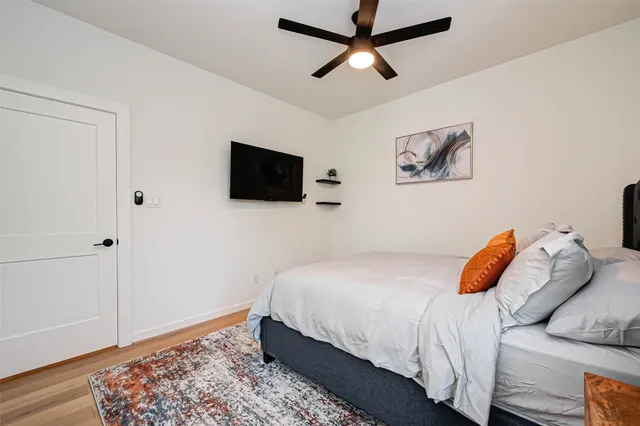 $2,800 | 4101 Edison Street, Houston, TX 77009